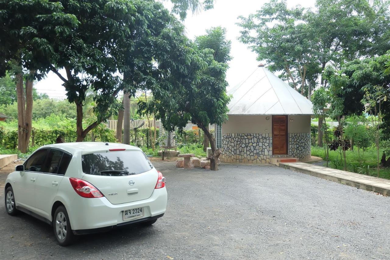 Baan Suan Chan Kanchanaburi City Exteriör bild