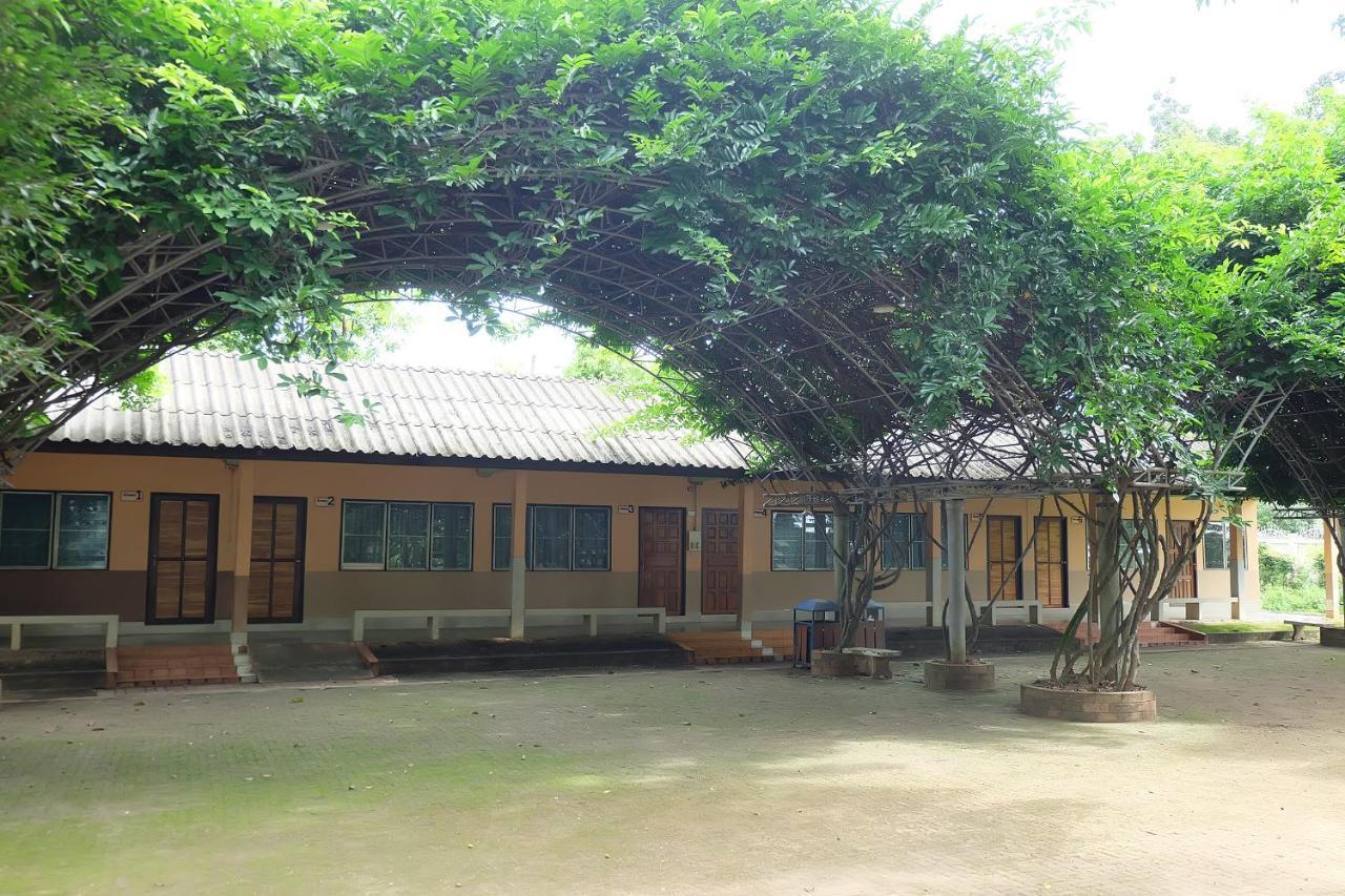 Baan Suan Chan Kanchanaburi City Exteriör bild